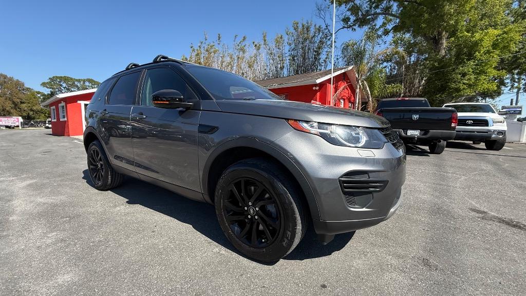 2018 Land Rover Discovery - $11,500