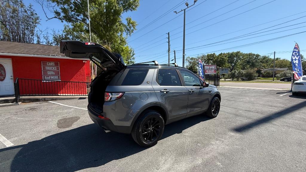 2018 Land Rover Discovery - $11,500