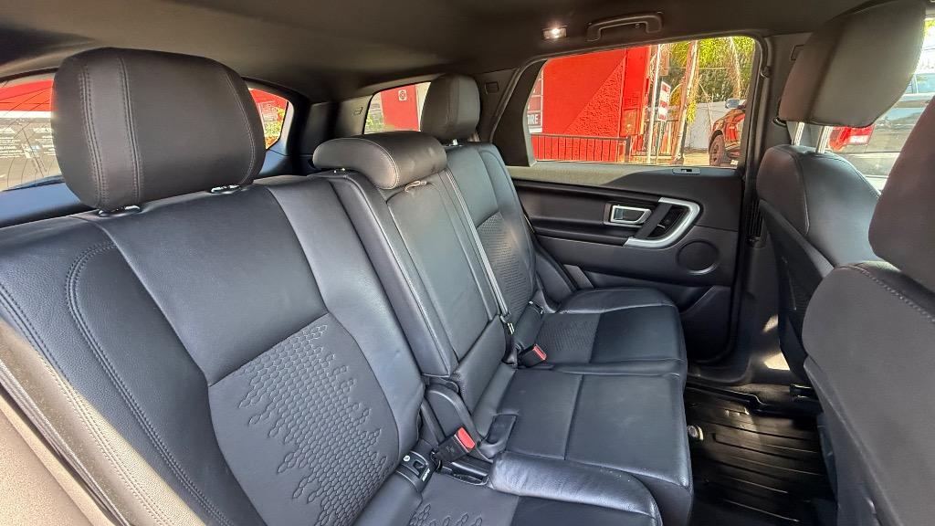 2018 Land Rover Discovery - $11,500