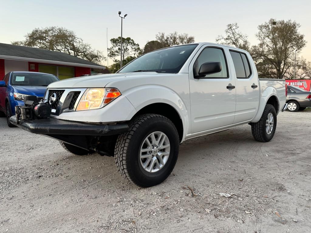The 2018 Nissan Frontier PRO-4X photos