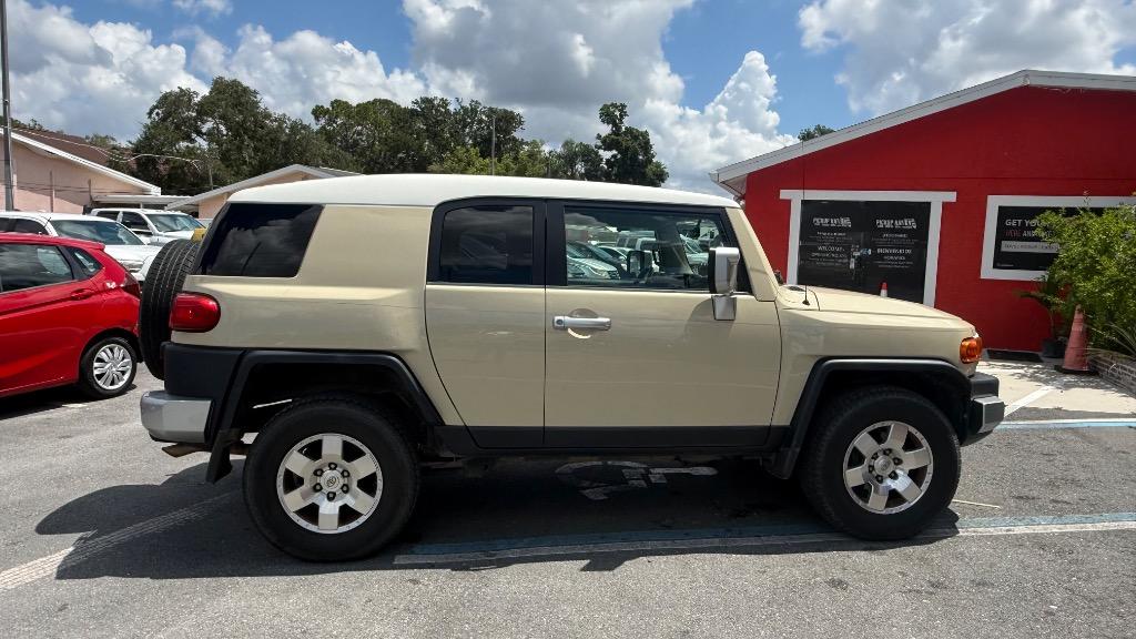 2008 Toyota FJ Cruiser - $13,500