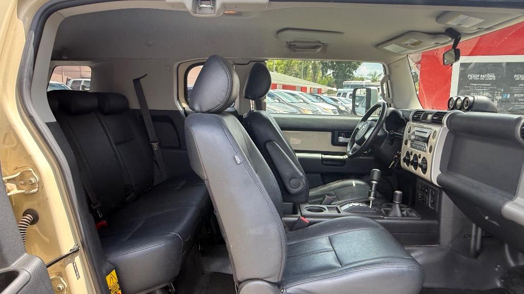 2008 Toyota FJ Cruiser - $13,500