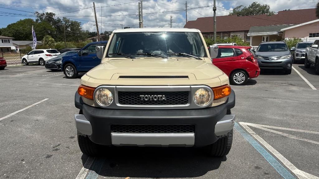 2008 Toyota FJ Cruiser - $13,500