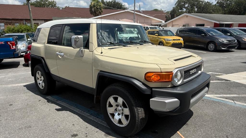 2008 Toyota FJ Cruiser - $13,500