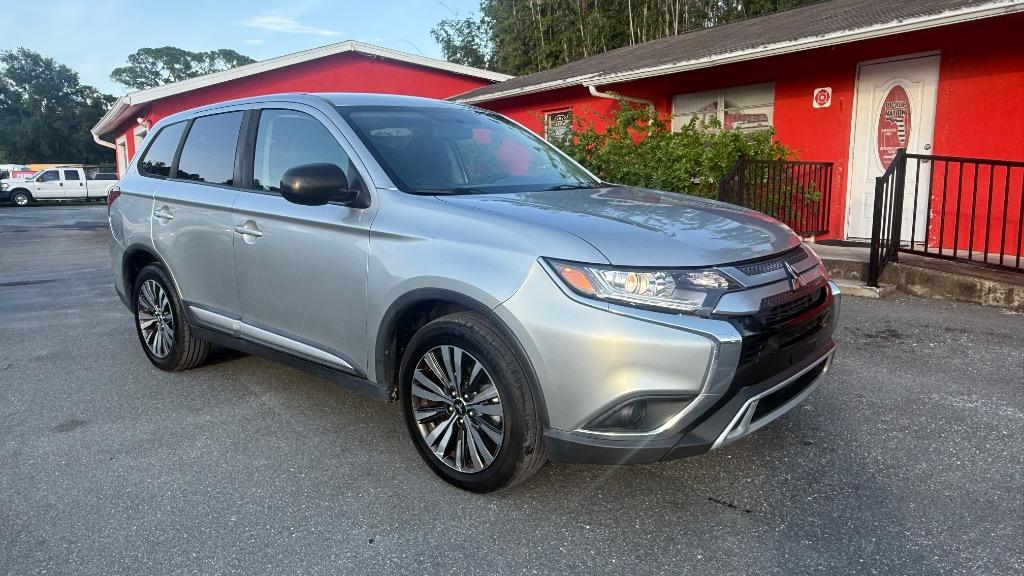 2020 Mitsubishi Outlander - $10,900