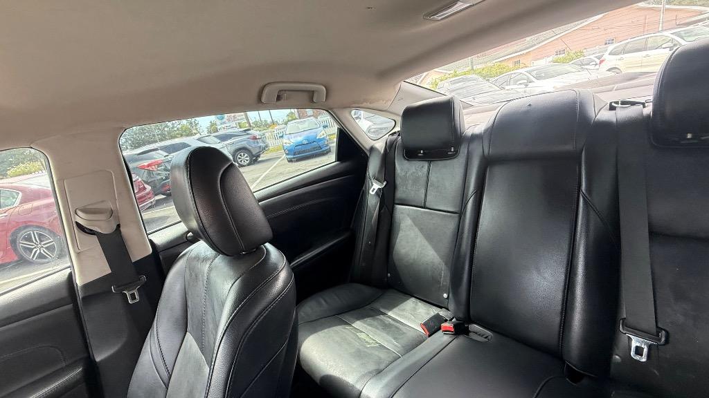 2016 Toyota Avalon - $13,500