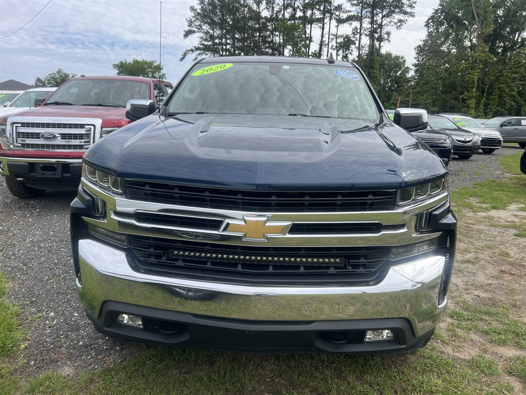View vehicle photo 3