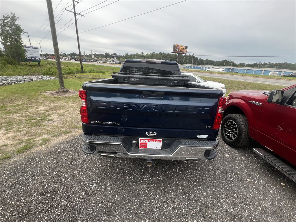 View vehicle photo 6
