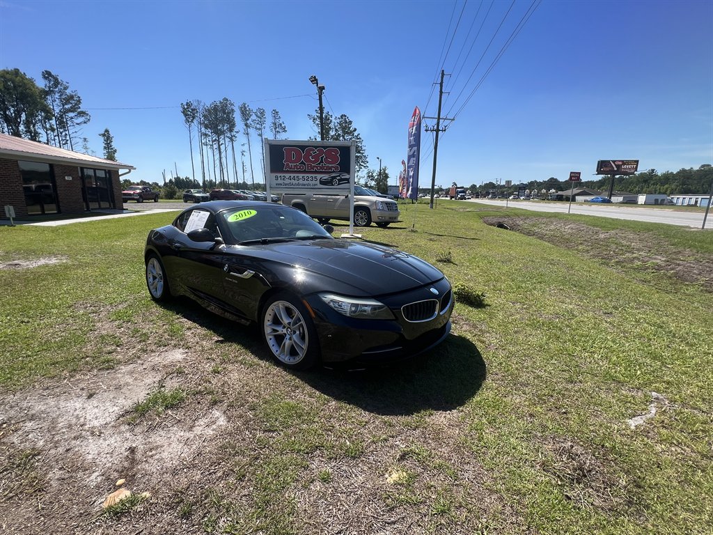 View vehicle photo 4