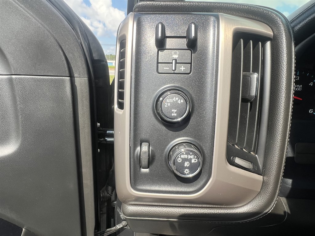 2017 GMC Sierra 1500 - $24,995