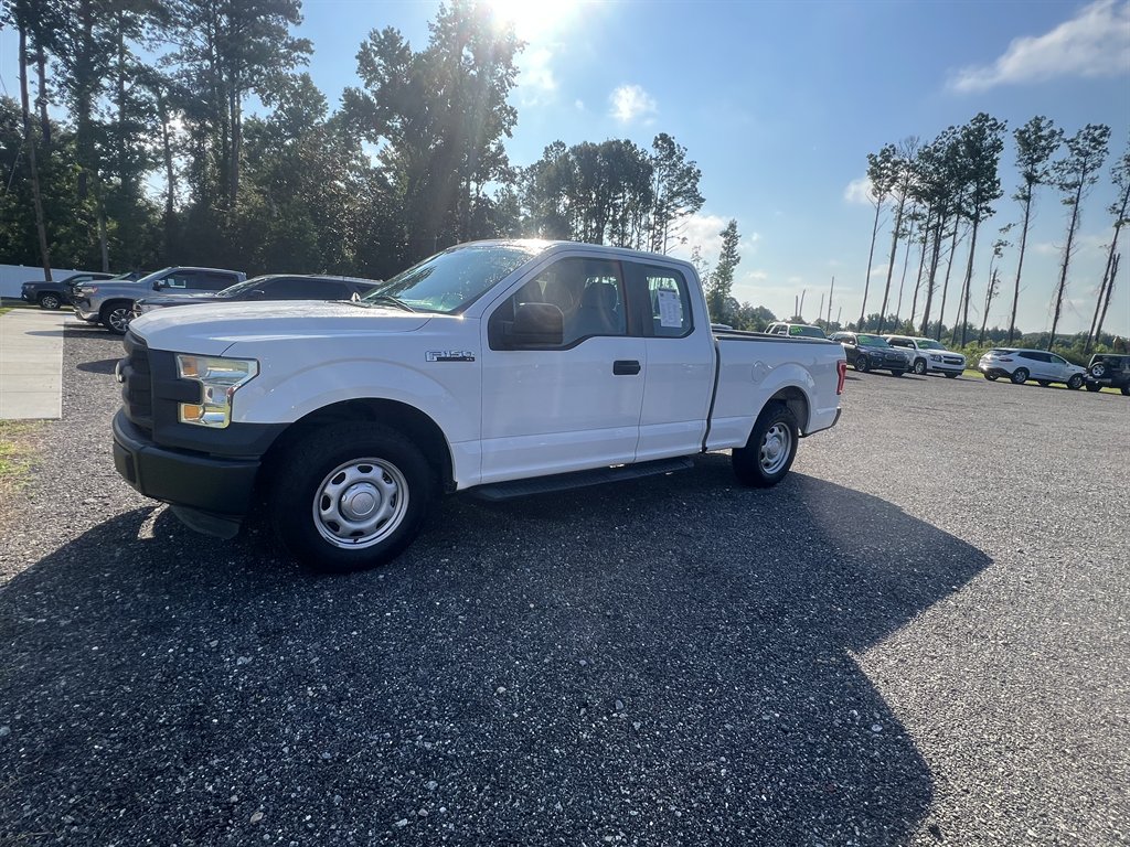 2015 Ford F-150 - $10,995