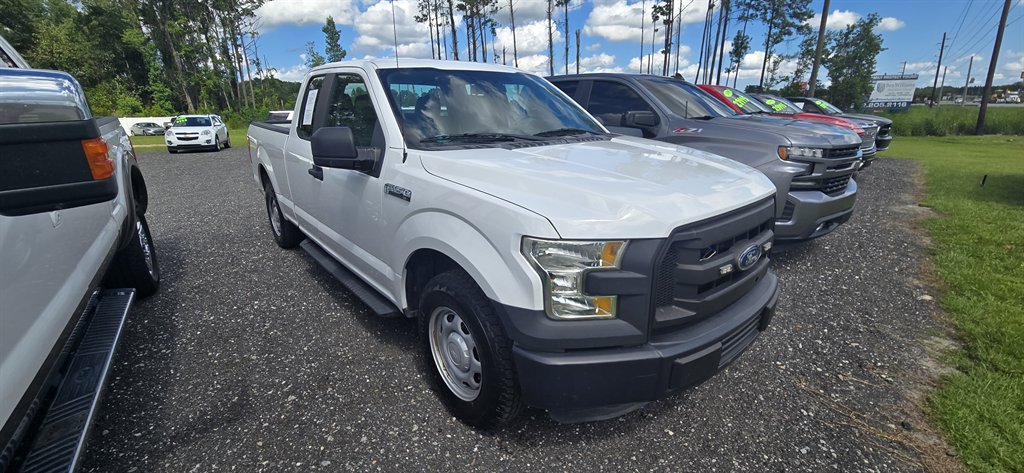 2015 Ford F-150 - $10,995