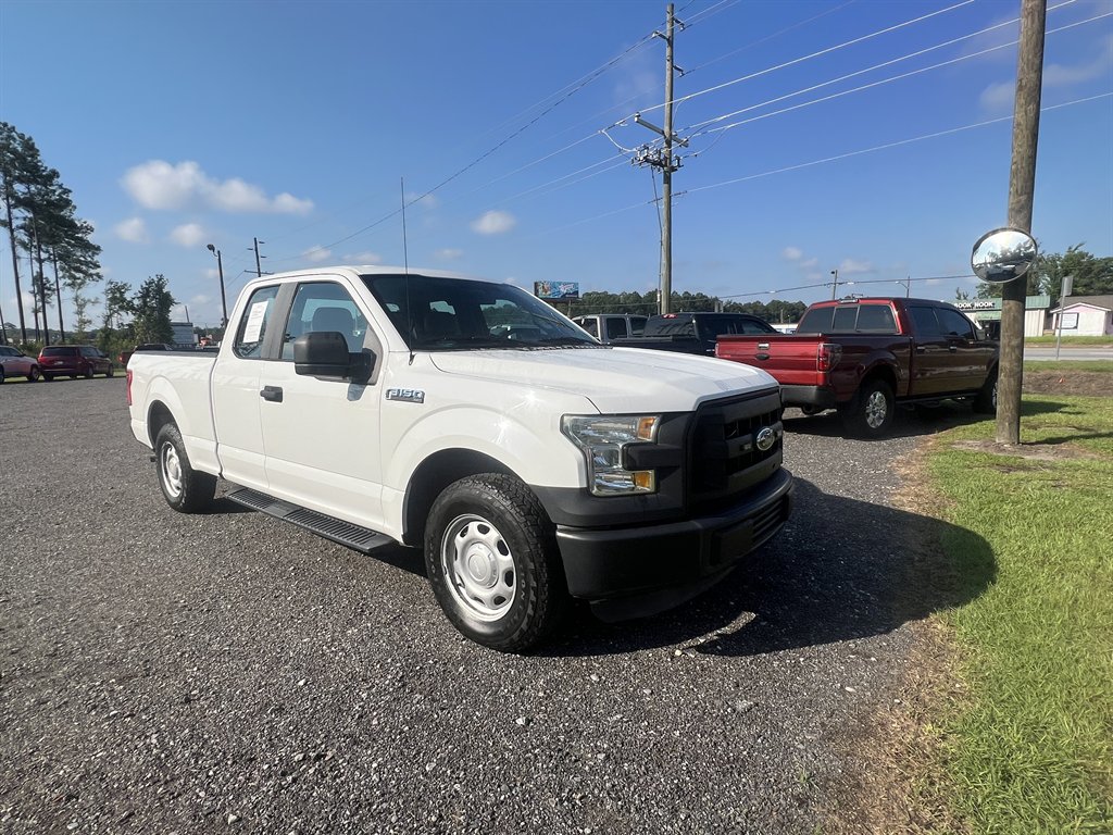 2015 Ford F-150 - $10,995