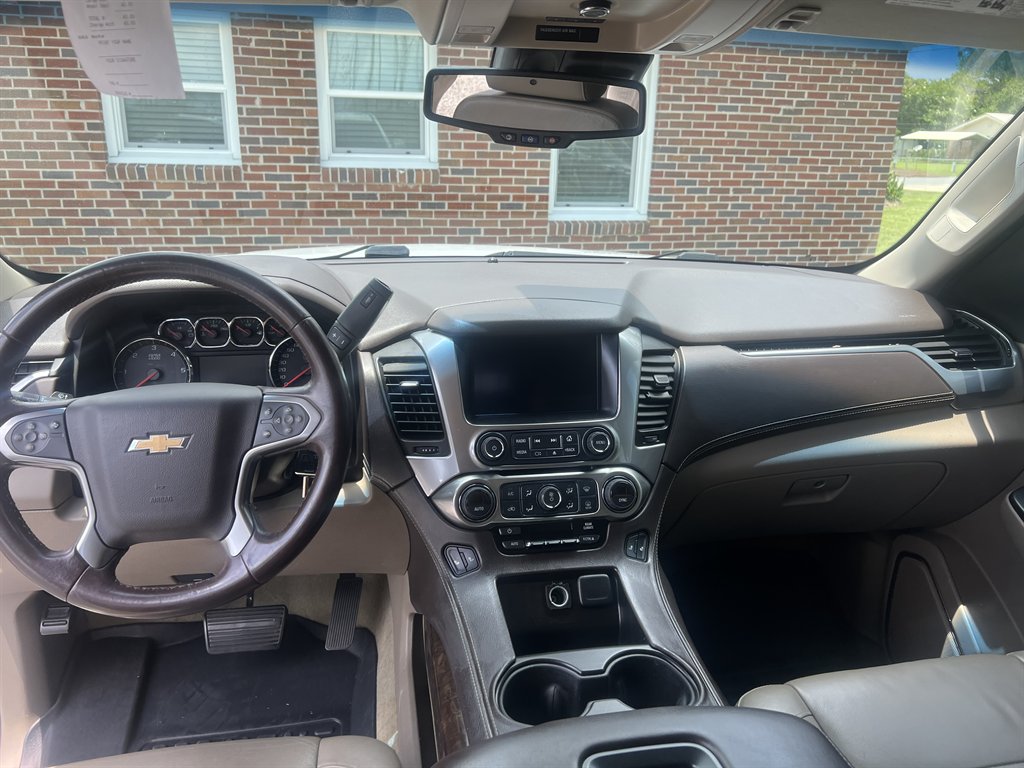 2016 Chevrolet Tahoe - $16,995
