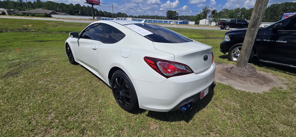 2013 Hyundai Genesis - $9,995