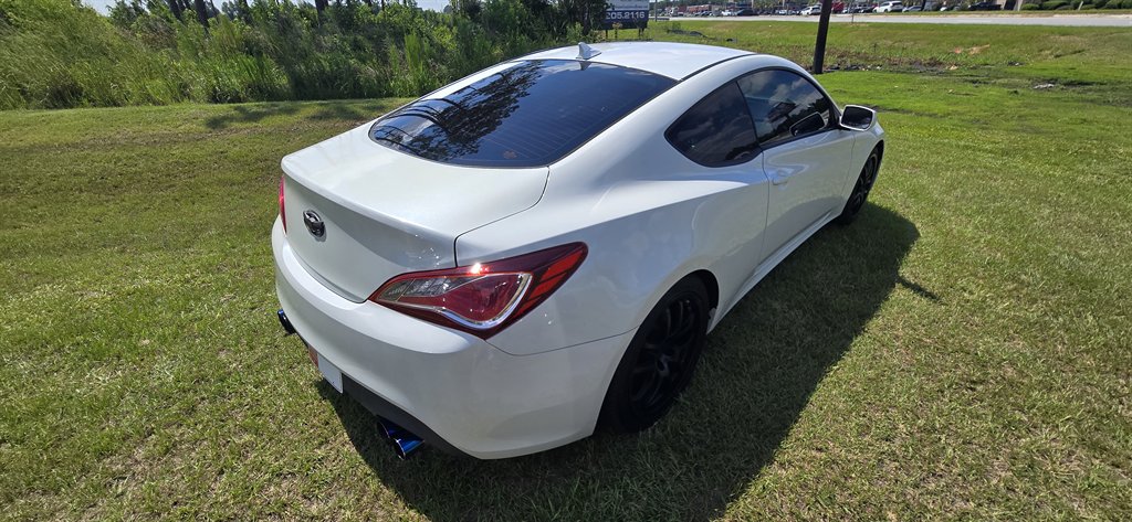 2013 Hyundai Genesis - $9,995