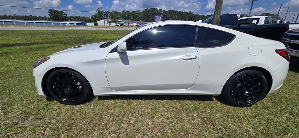 2013 Hyundai Genesis - $9,995
