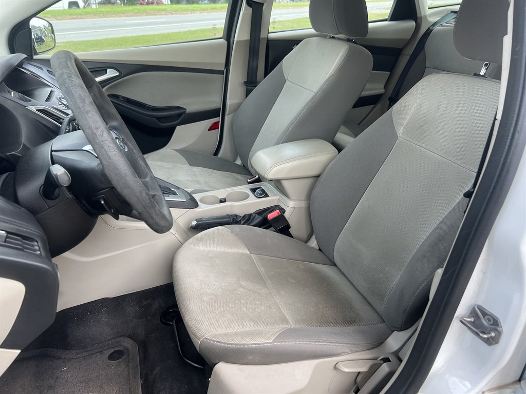 2013 Ford Focus - $5,995