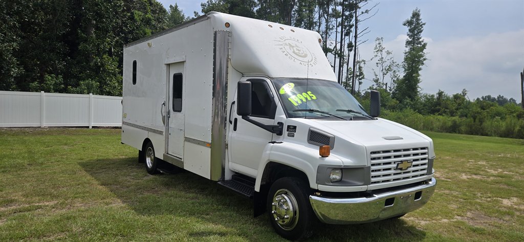 2005 Chevrolet C5500 - $19,995