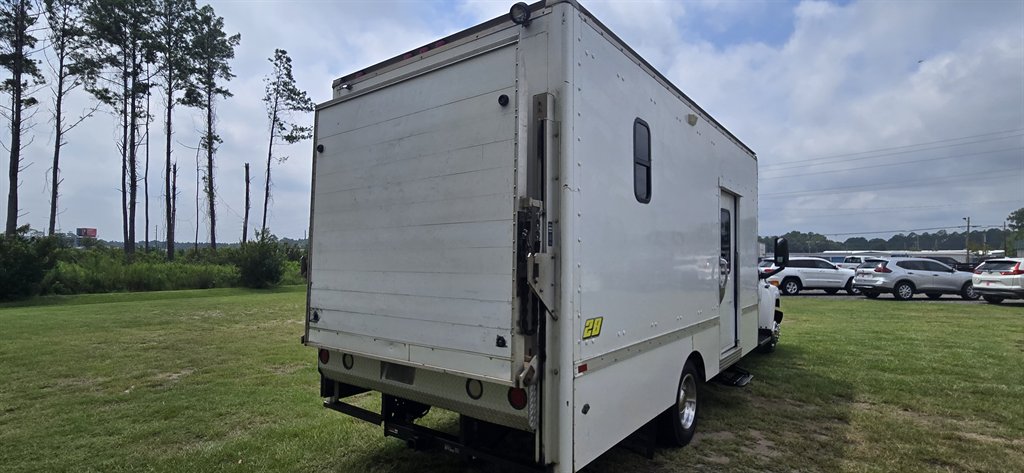 2005 Chevrolet C5500 - $19,995