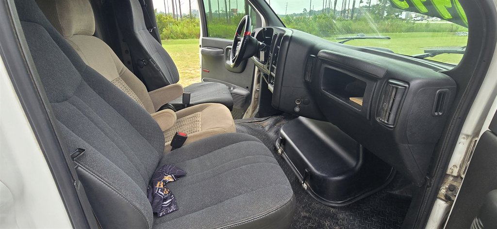 2005 Chevrolet C5500 - $19,995