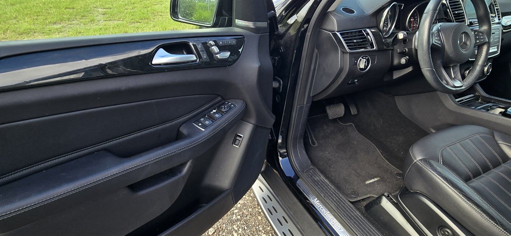 2017 Mercedes-Benz GLS - $22,995
