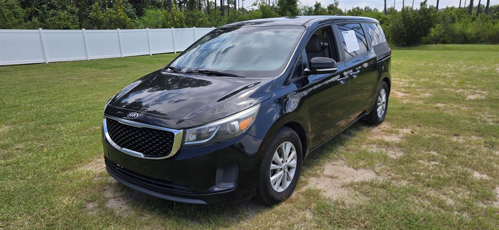 2016 Kia Sedona - $10,995