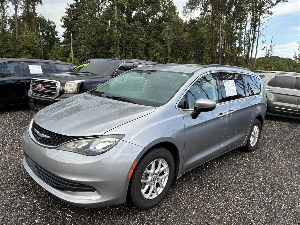 2020 Chrysler Voyager