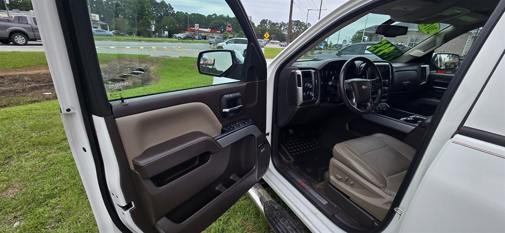2014 Chevrolet Silverado - $20,995