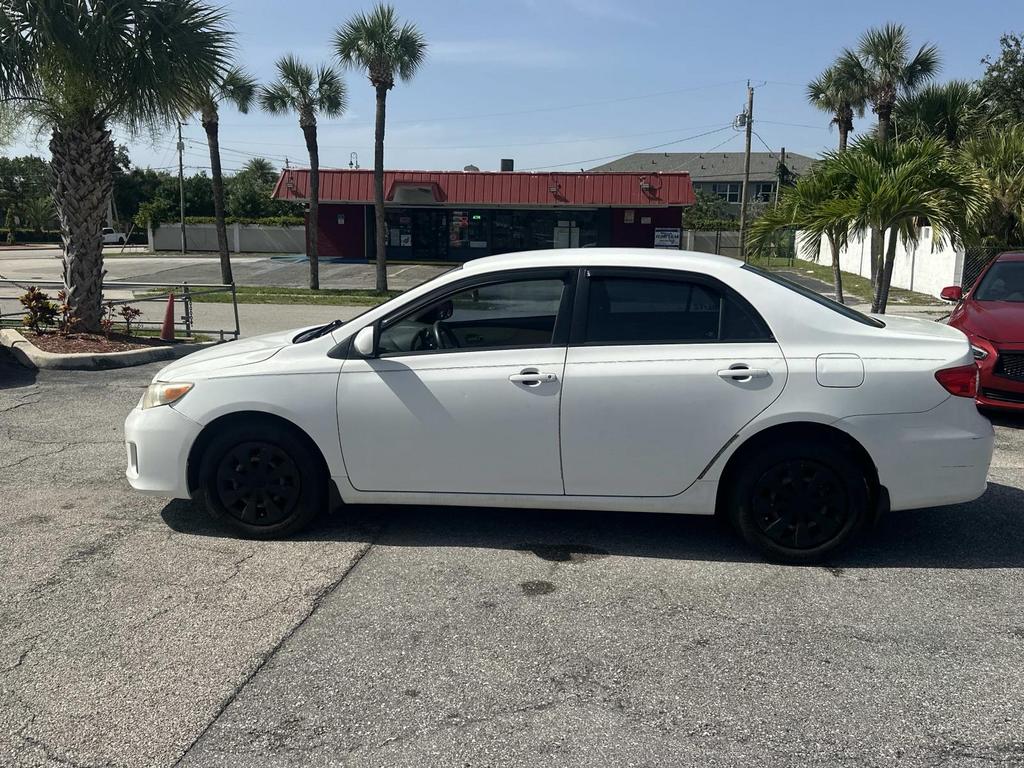 2011 Toyota Corolla - $7,250