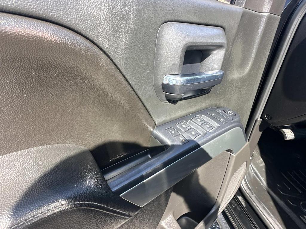 2016 Chevrolet Silverado - $17,350