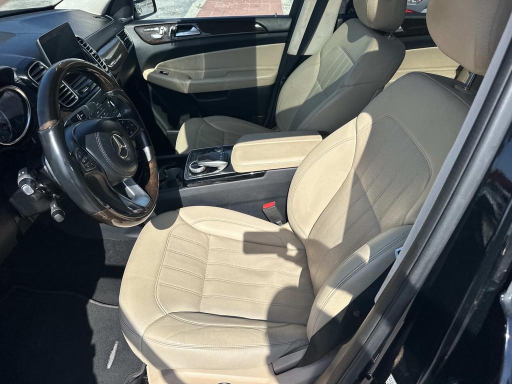 2018 Mercedes-Benz GLS - $18,950