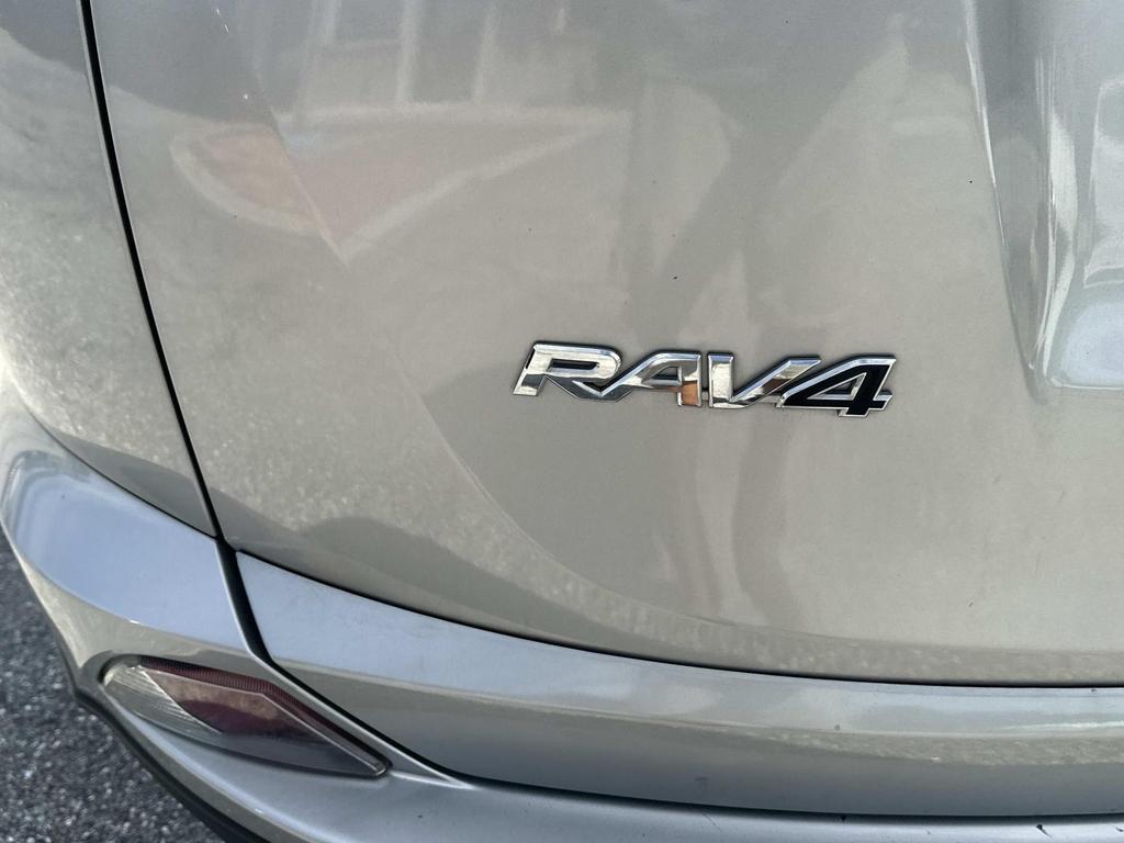 2017 Toyota RAV4 - $14,100