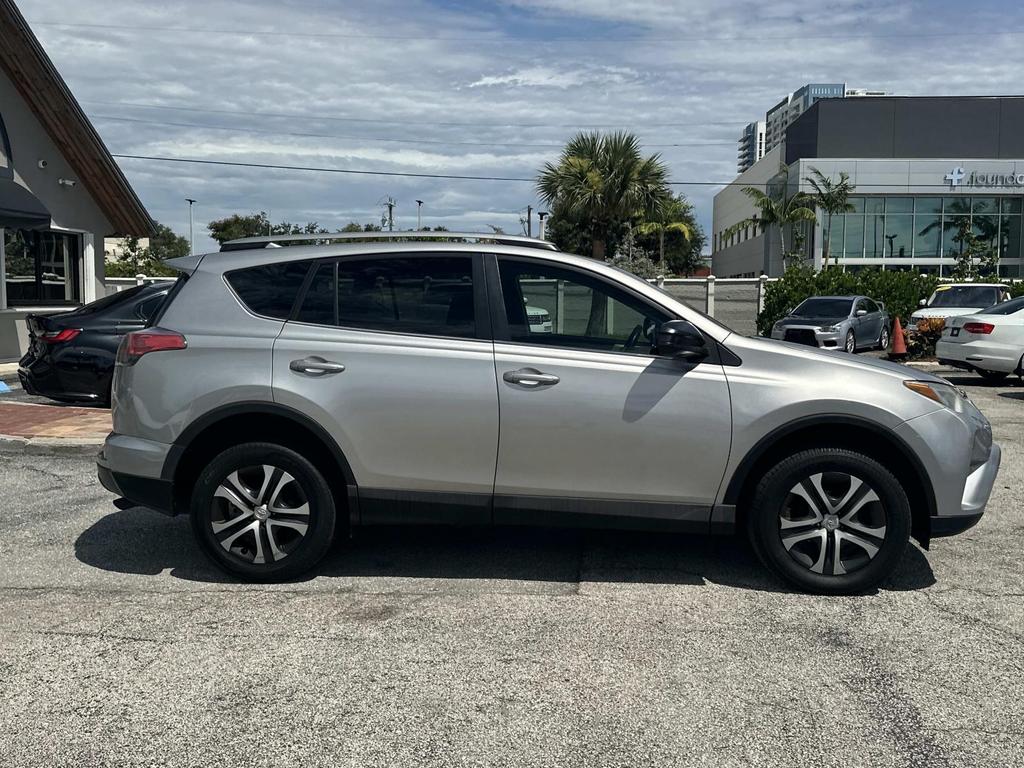 2017 Toyota RAV4 - $14,100