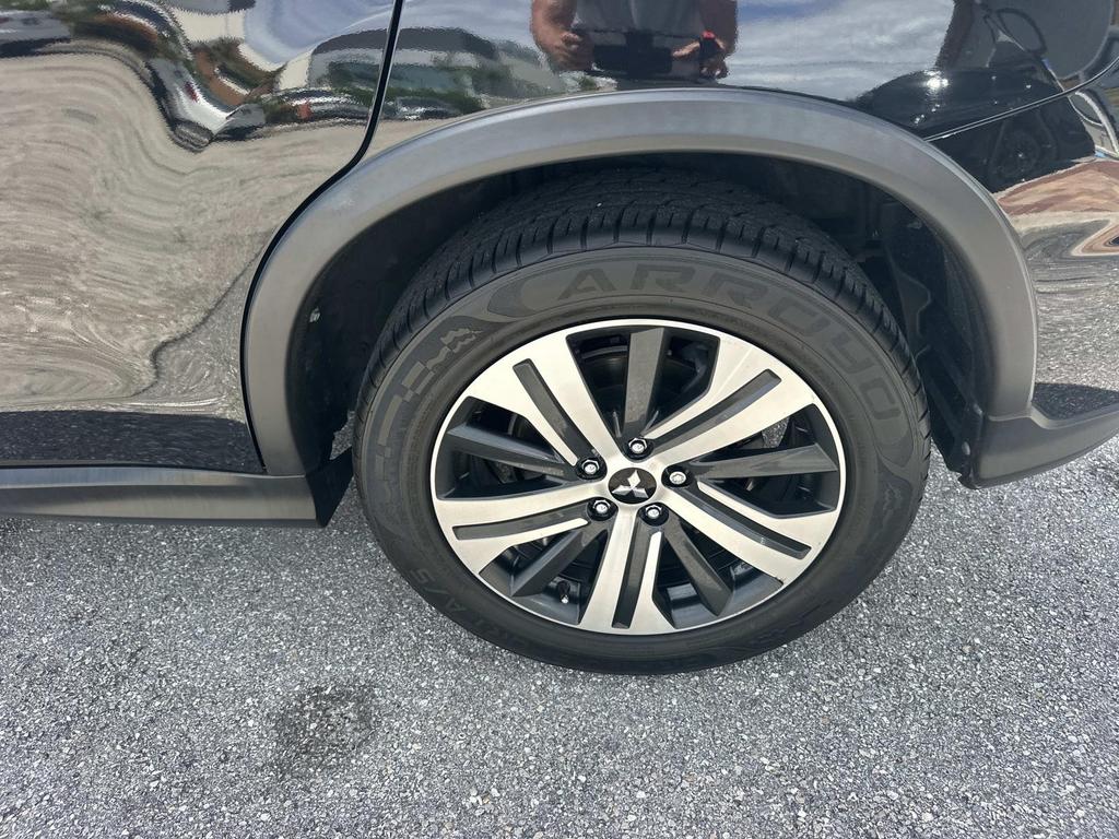 2021 Mitsubishi Outlander - $12,000