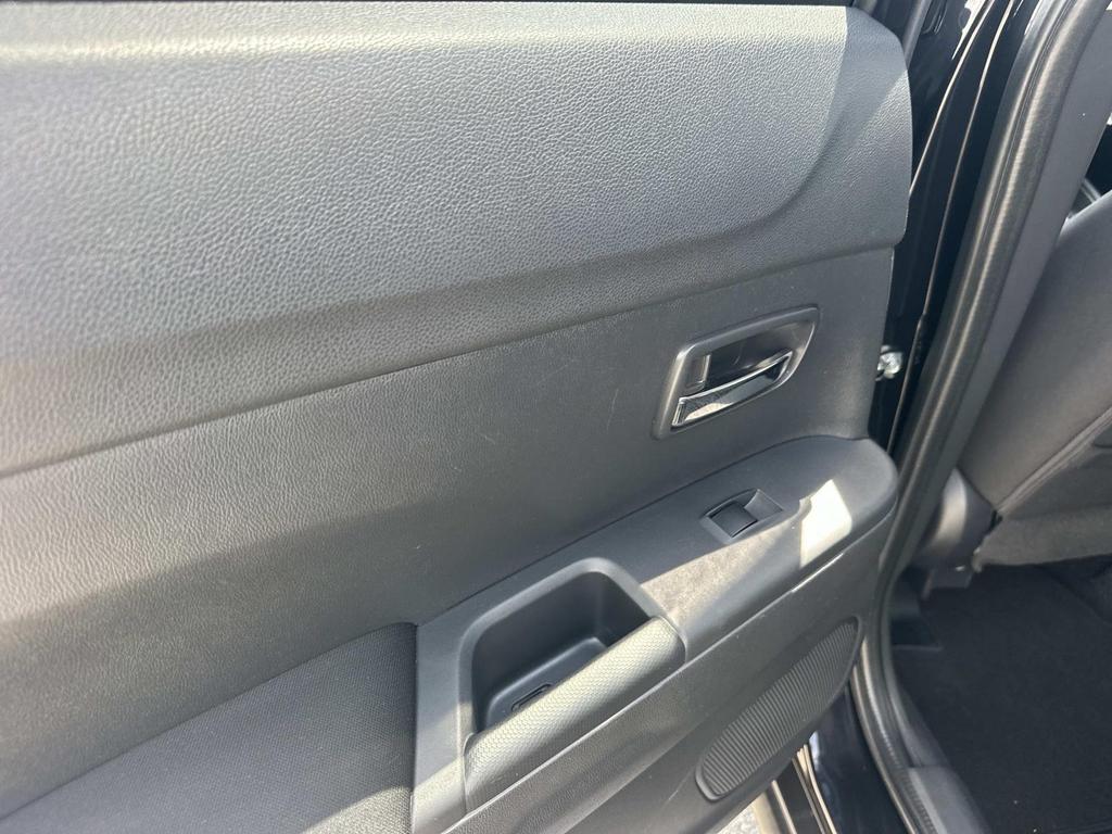 2021 Mitsubishi Outlander - $12,000