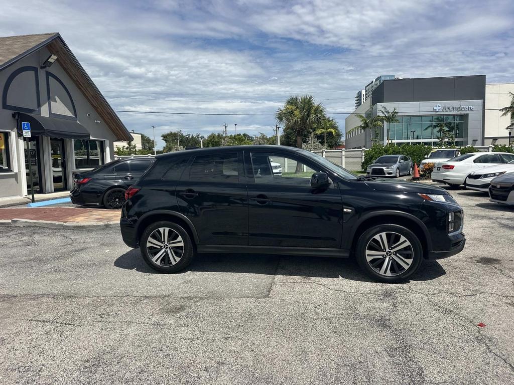 2021 Mitsubishi Outlander - $12,000