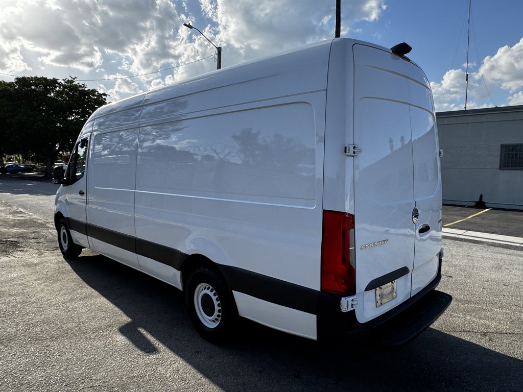 2019 Freightliner Sprinter - $27,995
