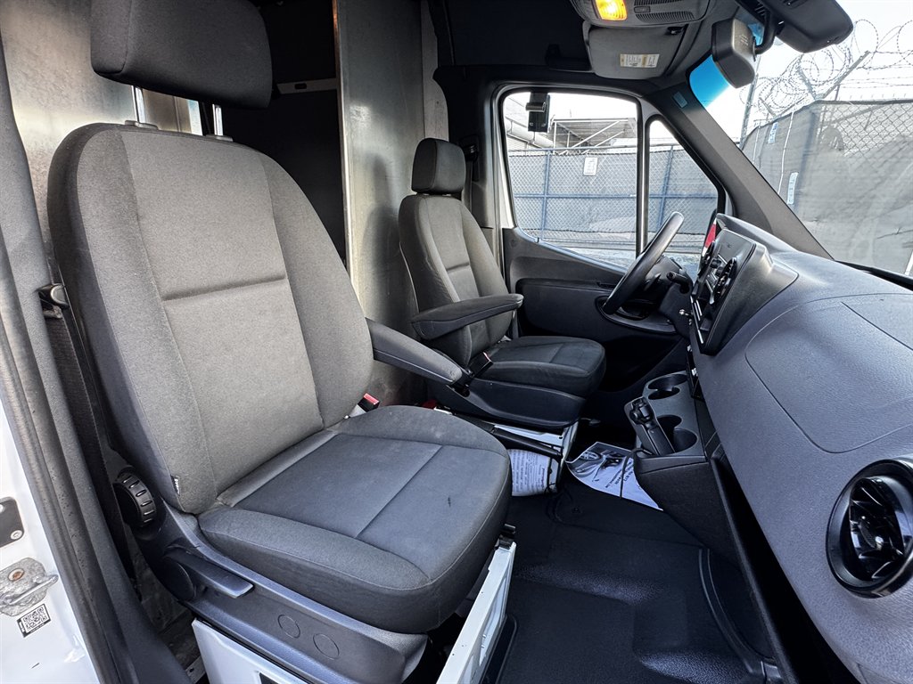 2019 Freightliner Sprinter - $27,995