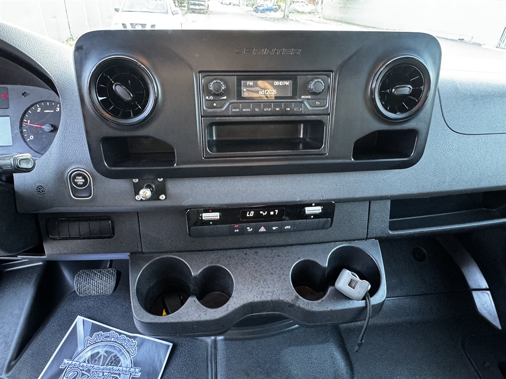 2019 Freightliner Sprinter - $27,995