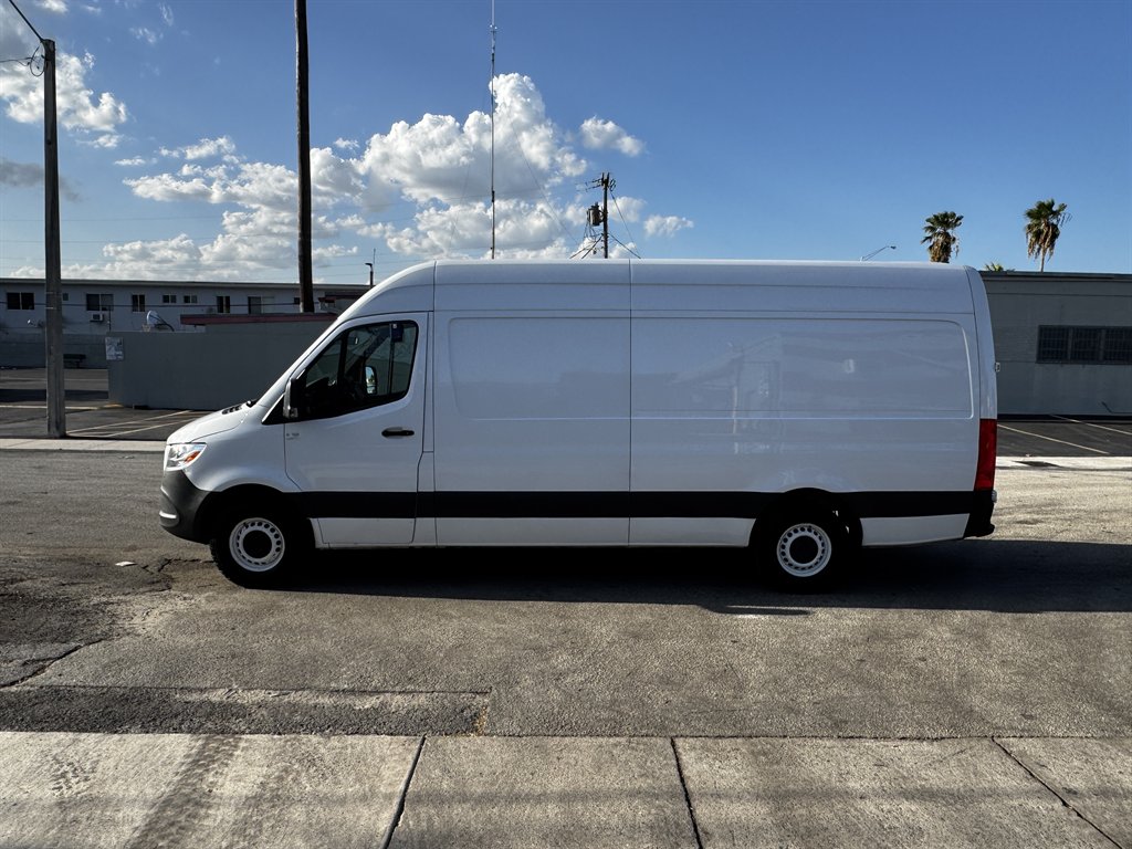 2019 Freightliner Sprinter - $27,995