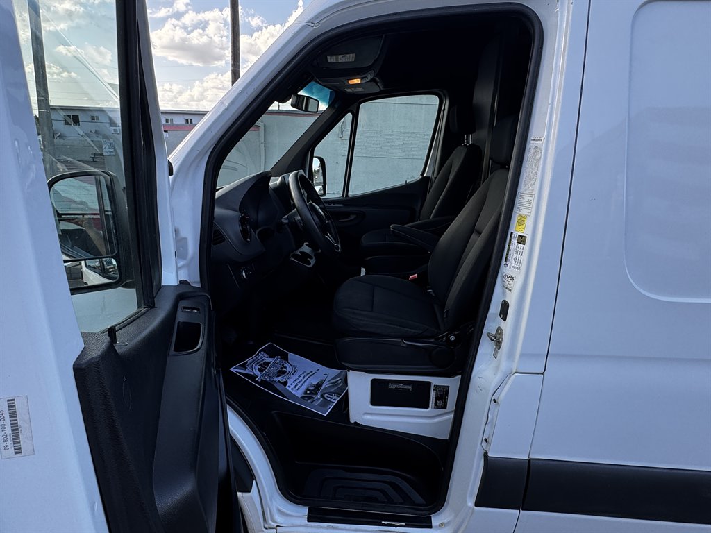 2019 Freightliner Sprinter - $27,995