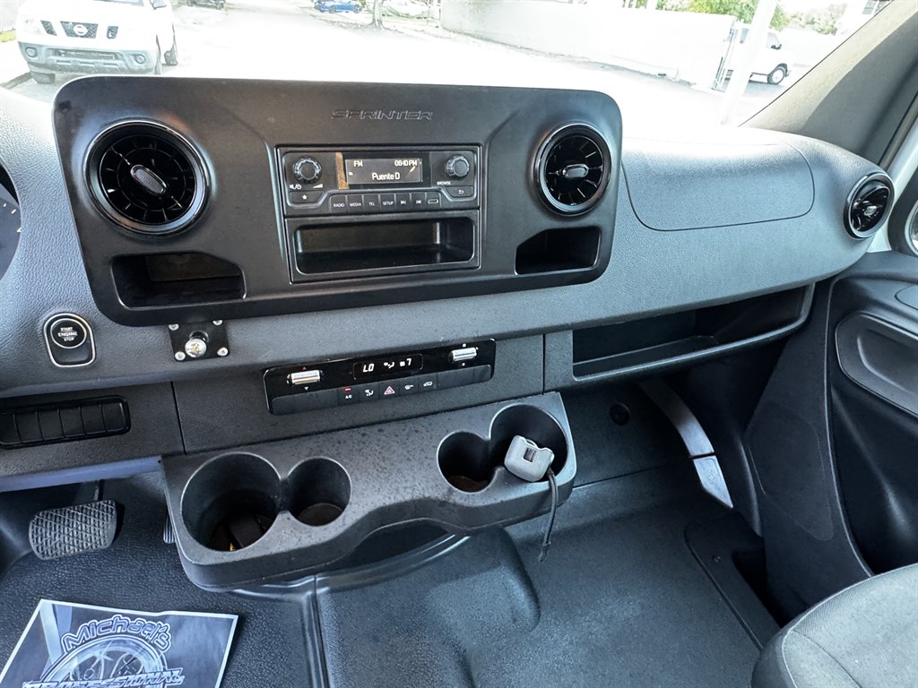 2019 Freightliner Sprinter - $27,995
