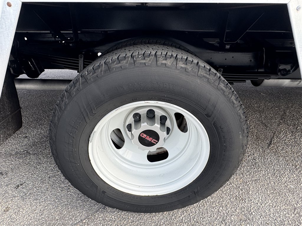 2019 Chevrolet Express - $22,995