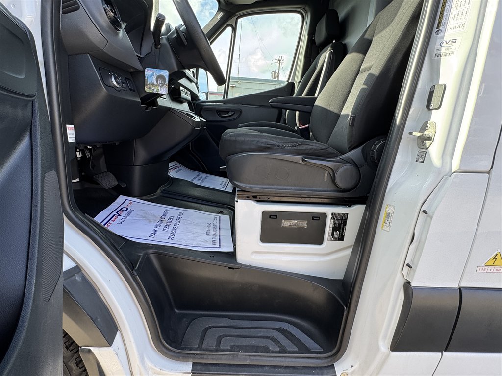 2019 Freightliner Sprinter - $34,995