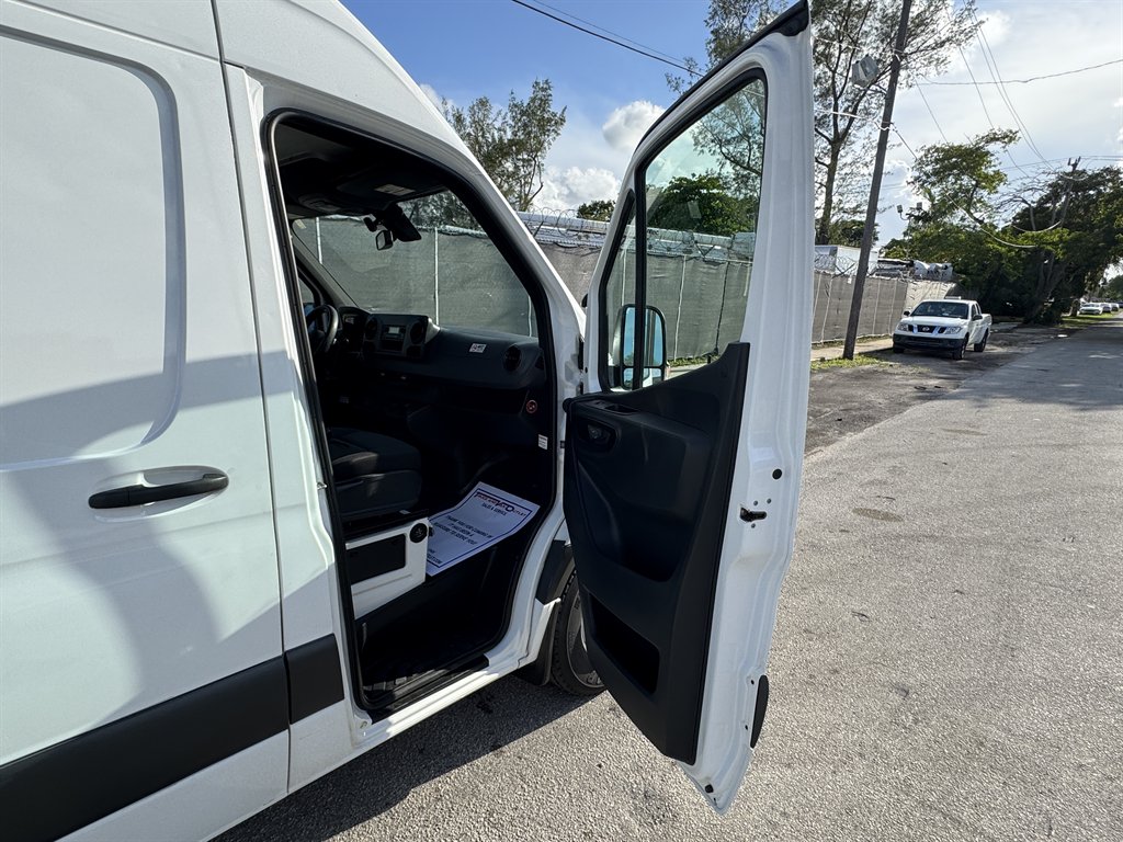 2019 Freightliner Sprinter - $34,995