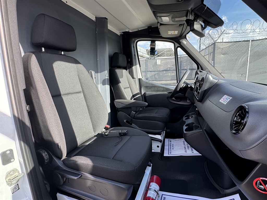 2019 Freightliner Sprinter - $34,995