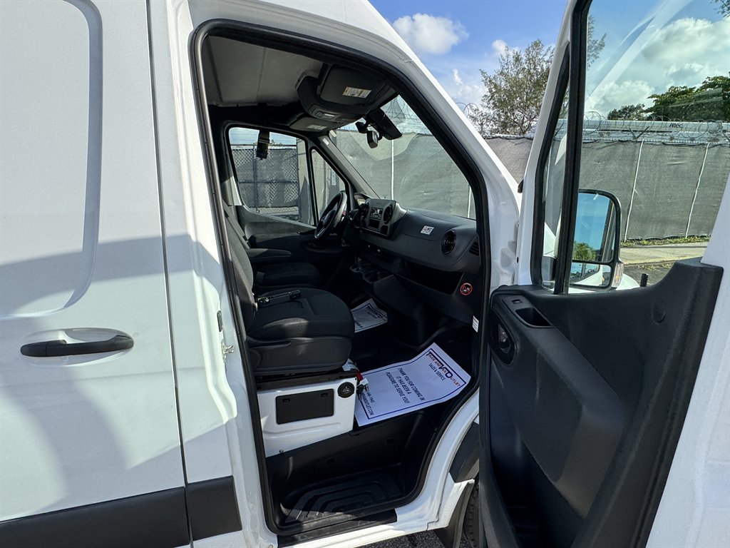 2019 Freightliner Sprinter - $34,995