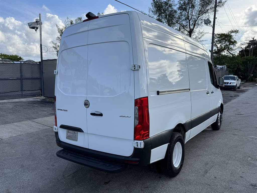 2019 Freightliner Sprinter - $34,995