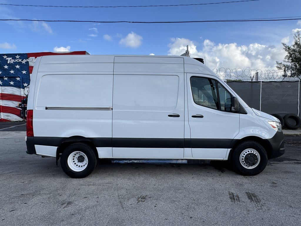 2019 Freightliner Sprinter - $34,995
